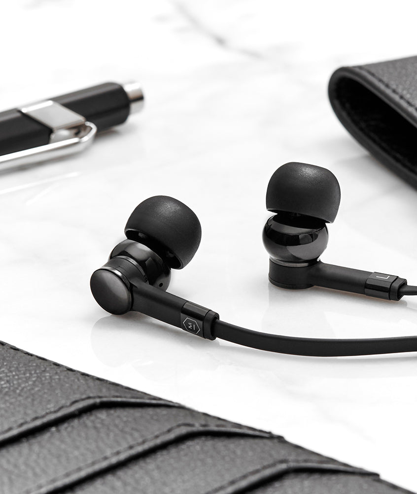 New Brilliant Black Colorway For ME05 Earphones