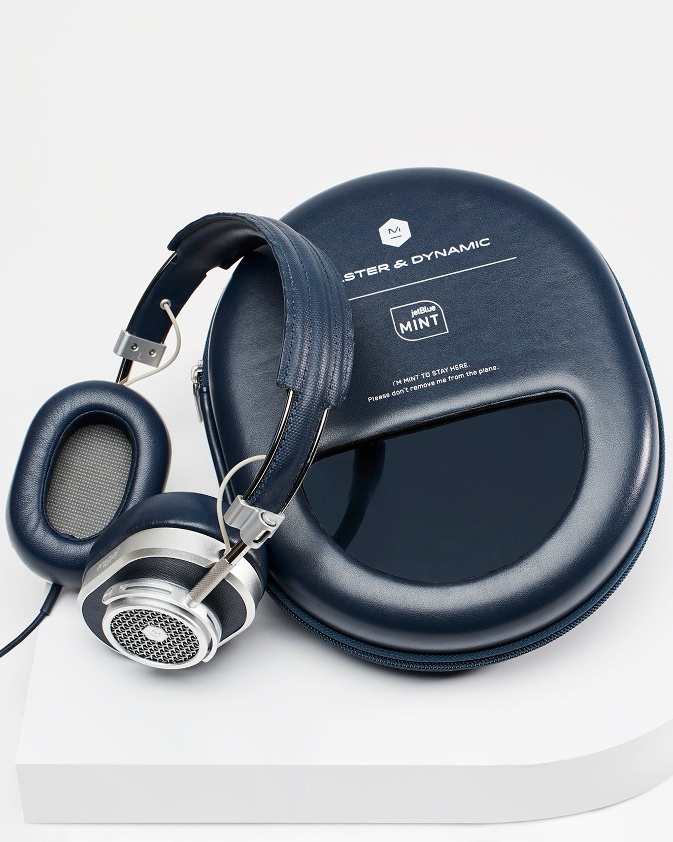 JetBlue’s Mint Experience Now Includes Master & Dynamic Headphones